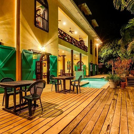 Mahogany Hall San Ignacio Εξωτερικό φωτογραφία