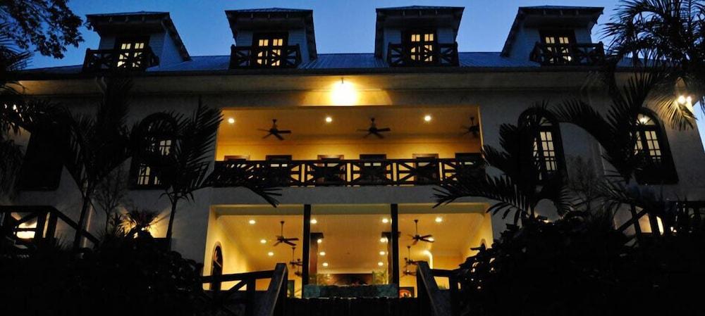 Mahogany Hall San Ignacio Εξωτερικό φωτογραφία