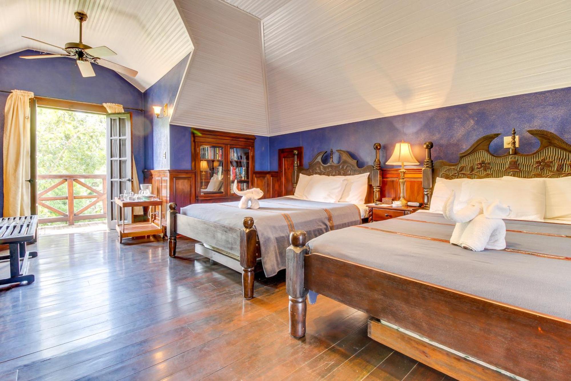Mahogany Hall San Ignacio Εξωτερικό φωτογραφία