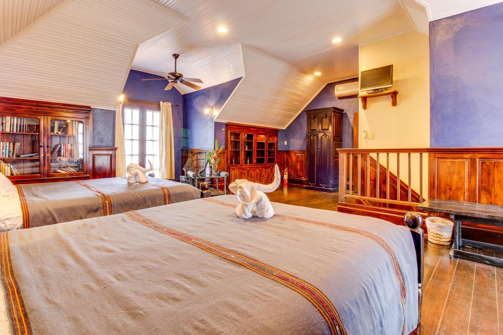 Mahogany Hall San Ignacio Εξωτερικό φωτογραφία