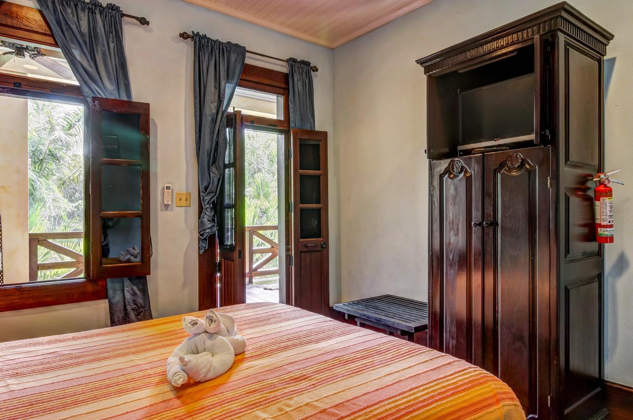 Mahogany Hall San Ignacio Εξωτερικό φωτογραφία