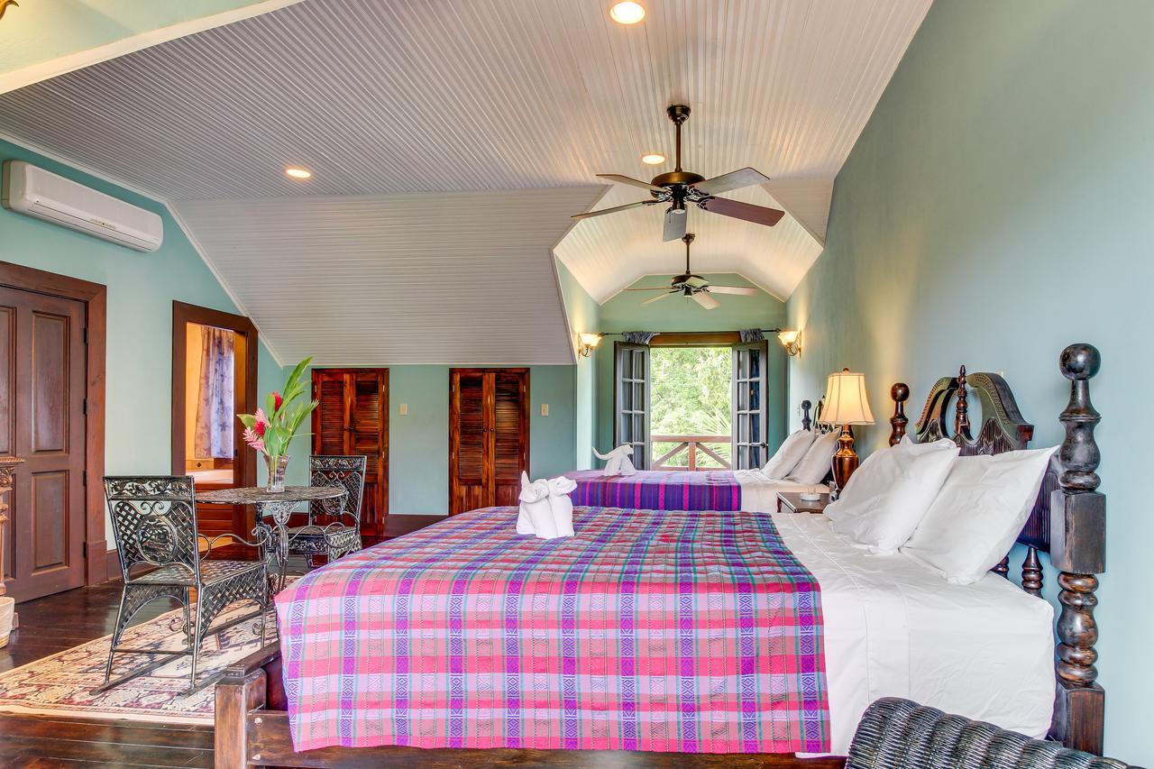 Mahogany Hall San Ignacio Εξωτερικό φωτογραφία